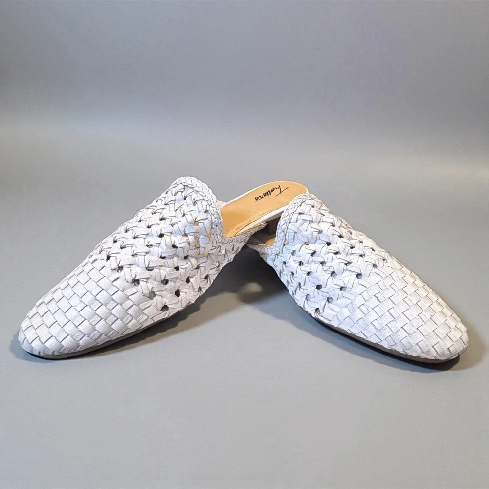 Trotters Women's White Woven Leather Mule Slides Size 9N Coastal‎ Chic Loafers